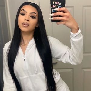 Meet your Posher, Mia